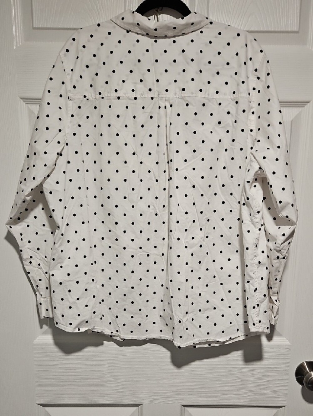 croft & barrow White Button-Down Shirt with Black Polka Dots - Picture 5 of 5